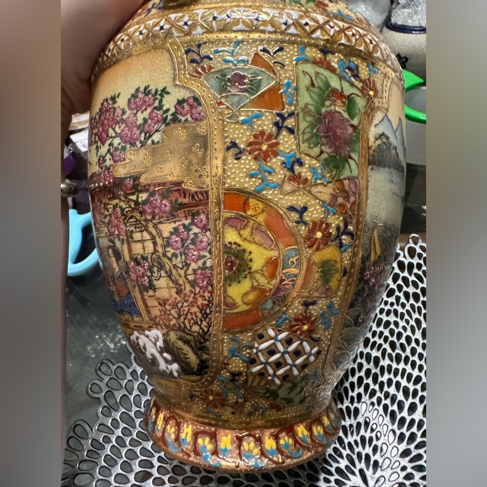 Rare Oriental Vintage Hand Painted Porcelain Pot W/ Lid. Raised Art Gold Gilded - Picture 10 of 14
